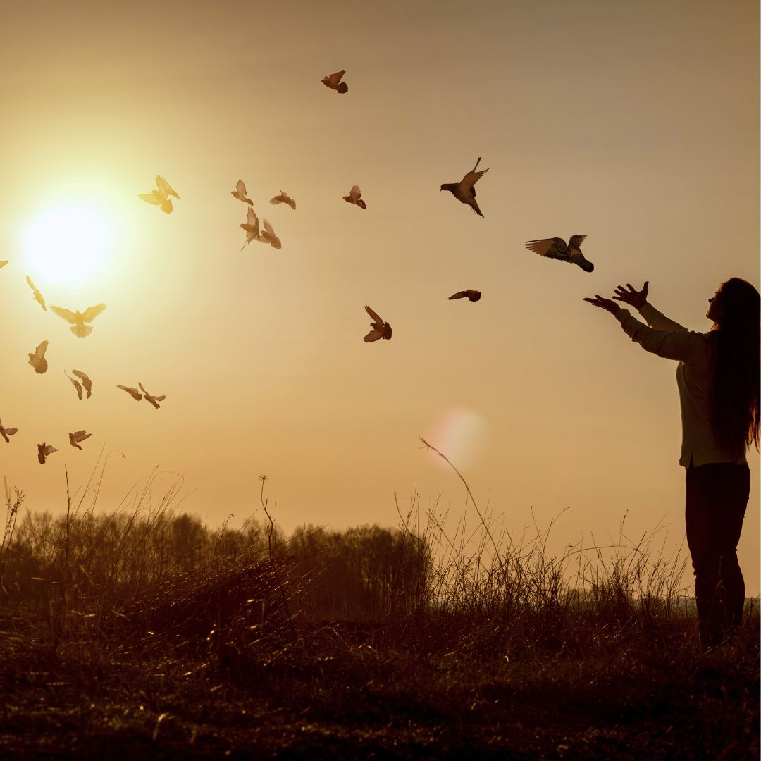 사랑은 증오의 소음을 덮어버리는 쿵쾅대는 큰 북소리다 (3)